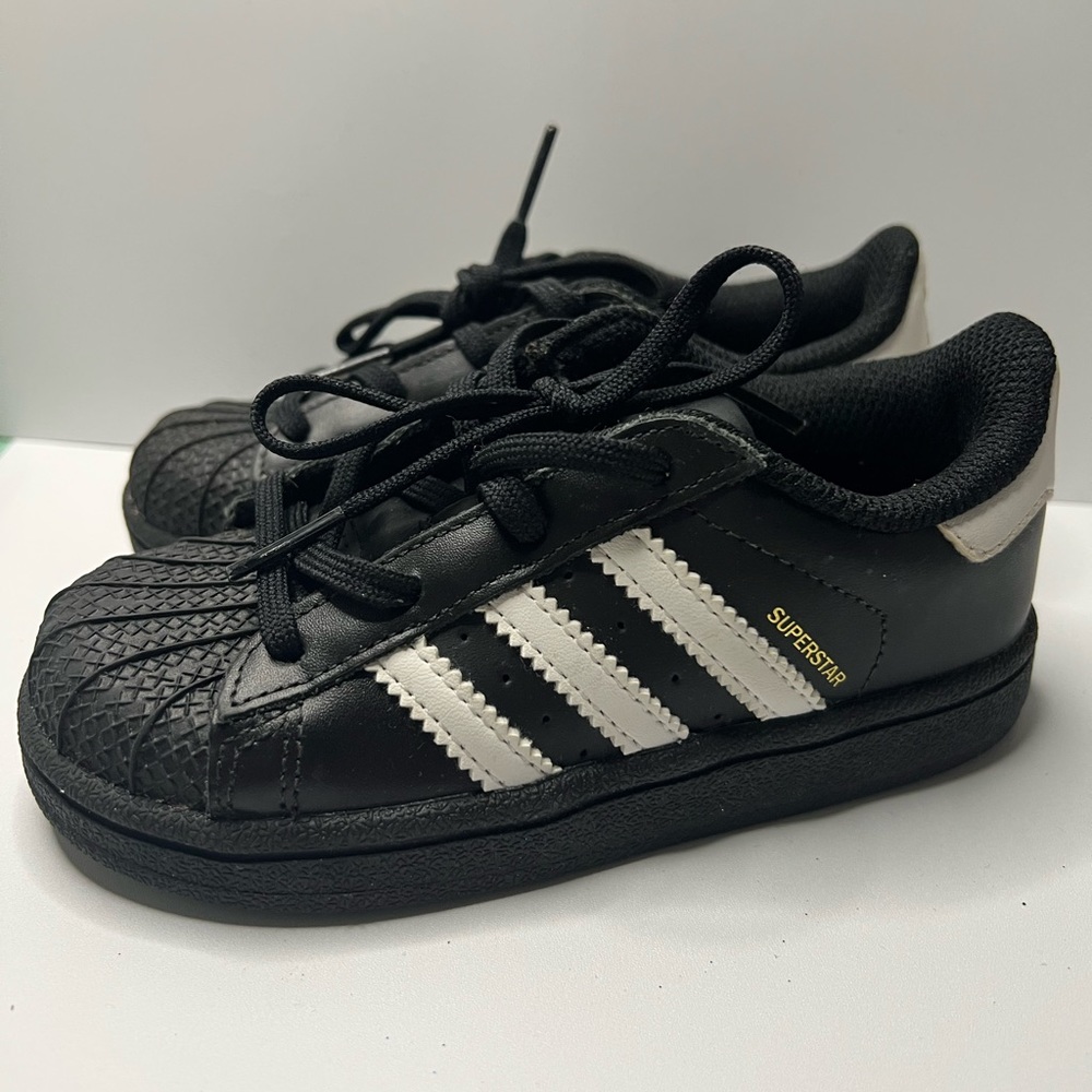 Adidas toddler superstar sneakers